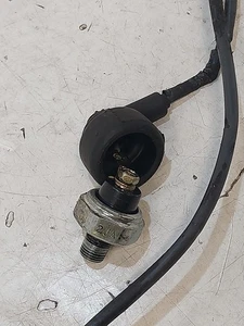 HONDA CB400 CB1 NC27 OIL PRESSURE SWITCH (USED MOTORCYCLE PARTS) (E19) - Picture 1 of 3