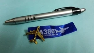 Airbus GOLD coloured A 380 tie pin ribbon Aviation Aircraft Airline Aeroplane - Picture 1 of 1