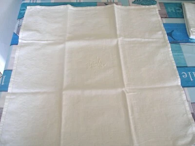 2 ANCIENNES SERVIETTES DE TABLE EN DAMASSE MONOGRAMME "GM"  54 /54 cm - Photo 1/4