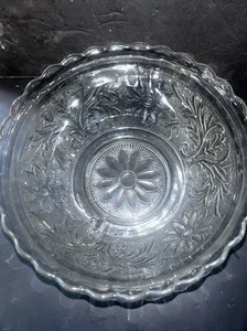 Vintage Clear Anchor Hocking Sandwich Pattern Glass Berry Bowl - Picture 1 of 4