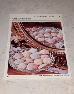The Betty Crocker Recipe Card Library CARTE DI RICAMBIO FAVORI INTERNAZIONALI 1971 - Foto 1 di 9