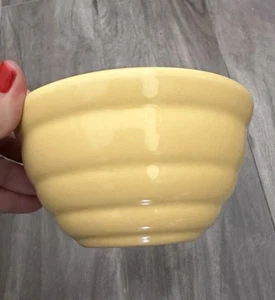 Bauer Pottery Yellow #36 Mixing Bowl 5 1/4" Beehive - Picture 1 of 9