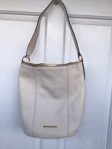 Michael Kors cremeweiß Leder Bucket Schulter Handtasche Reißverschluss, 11” x 11” x 6. - Bild 1 von 10