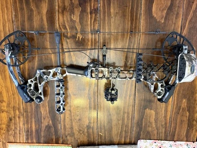 Arco compuesto Mathews Triax diestro Foto 1 de 4