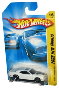 Hot Wheels 2008 New Models 16/40 White Dodge Challenger SRT8 Car 016/196 - Picture 1 of 1