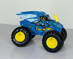 Camion Hot Wheels Monster Jam Spinmaster blu Bakugan Drago 1:64 - Foto 1 di 5