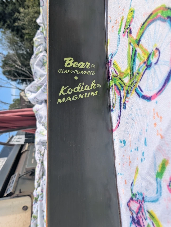 ARCO RECURVO FREAD BEAR 71 KODIAK MAGNUM, DE COLECCIÓN, EN BUEN ESTADO. ALMACENADO CORRECTAMENTE Y RECOGIDO! Foto 1 de 4