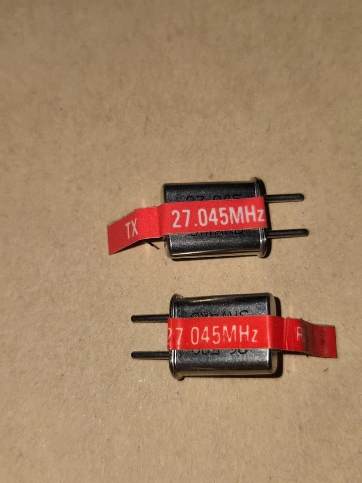 TRAXXAS 2032 27mhz CRISTAL Set #2 ROJO 27.045mhz Cristales TQ Transmisor Receptor Foto 1 de 1