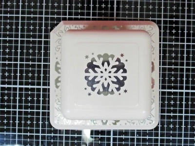 Martha Stewart Scallop Snowflake, All Over The Page Punch Retired, WAS $19.99 - Image 1 of 4