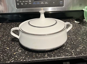 Noritake Galaxy 11" Gemüse-Servierschale mit Deckel weiß Platinrand 6527 - Bild 1 von 8