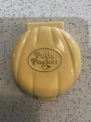 Capela de casamento vintage dama de honra 1989 amêijoa amarela compacta com figuras - Imagem 1 de 4