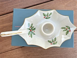 Lenox ~ Holiday Leaf Candle Holder ~ Leaf Shaped, Gold Trim - Picture 1 of 8