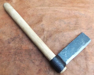 Una pequeña franja de 6 pulgadas, hecha por herrero, completa con un mango de ceniza - Imagen 1 de 4