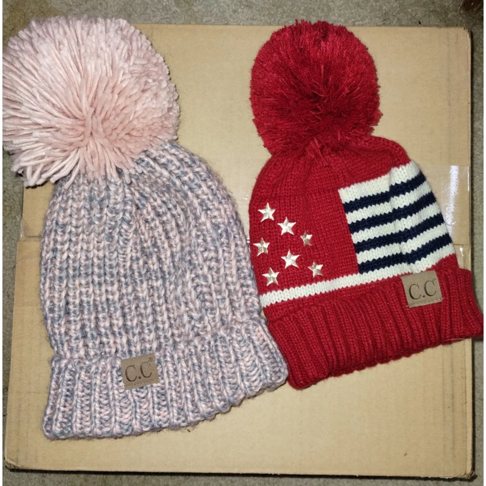 Dos sombreros C.C grueso tejido con cable Pom rosa-adulto y rojo-juventud Foto 1 de 2