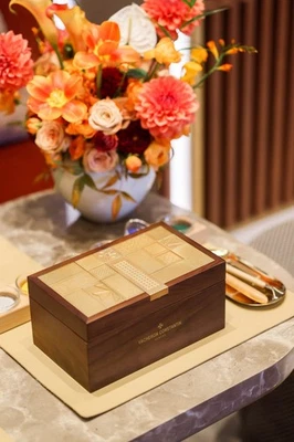 Caja de reloj Vacheron Constantin 270 aniversario con mecanismo de bloqueo + guantes Foto 1 de 4