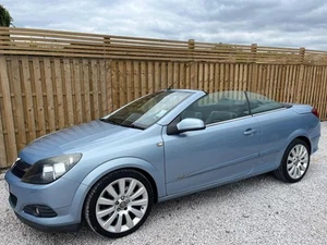 2006 Vauxhall Astra 2.0i 16v Design Twin Top 2dr CONVERTIBLE Petrol Manual - Picture 1 of 12