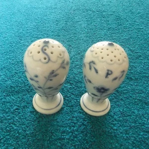 VINTAGE BING & GRONDAHL SALT & PEPPER POTS / SHAKERS - Picture 1 of 6
