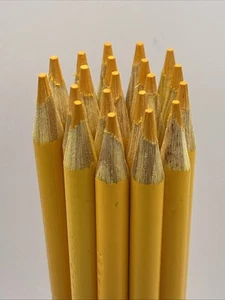 (20) Crayola Colored Pencils  (crayellow) BULK - Picture 1 of 2