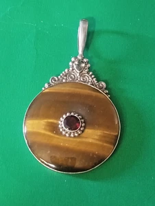 Colgante vintage Sajen de ley, ojo de tigre y granate. 3" X 1 3/4" - Imagen 1 de 4