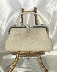 Vintage Womens White/ Beige Handbeaded Evening Bag Beaded Handle /Clasp 9"×5.5" - Picture 1 of 9