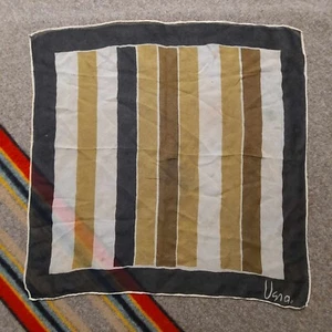 Vintage Vera Neuman Silk Scarf Signed Square Scarf Head Scarf 26x26 VTG - Picture 1 of 5
