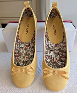 Yellow Fabric Flats with Ribbon Bow Women's Size 7.5 US/ 38 EU Aldo - Picture 1 of 4
