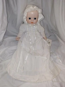Muñeca de porcelana Baby Love de Russ - Imagen 1 de 9