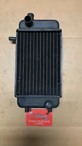 RADIATORE RAFFREDDAMENTO ACQUA DESTRO ORIGINALE CAGIVA RIMANENZA MAGAZZINO - Bild 1 von 1