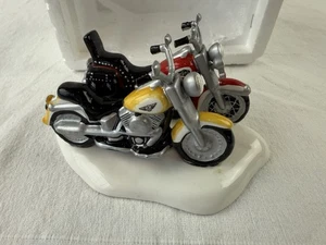 Departamento 56 The Original Snow Village "Harley-Davidson Fat Boy & Softail" SIN CAJA - Imagen 1 de 8