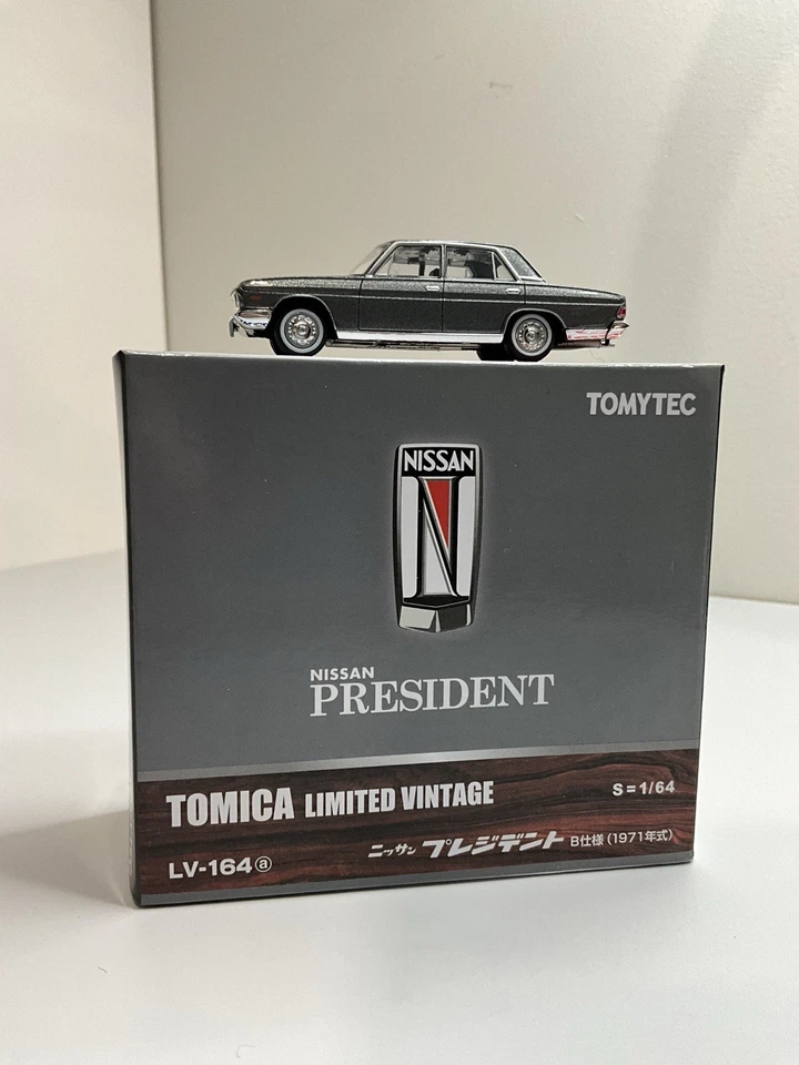 Tomica Limited Vintage 1/64 Scale Nissan President LV-164 Grey - Image 1 of 4