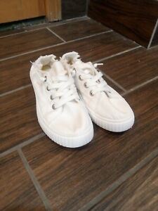 Tommy Bahama Women's Tennis Shoes Sneakers White Canvas Embroidered Size 9