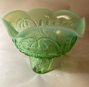 vintage 1900's Jefferson Opalescent green 3 legged Glass Candy bowl dish - Picture 1 of 13