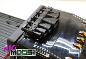 Clip corporal borrador/cuerno de aire en la azotea para remolque de plataforma plana Traxxas TRX-6 - Imagen 1 de 7