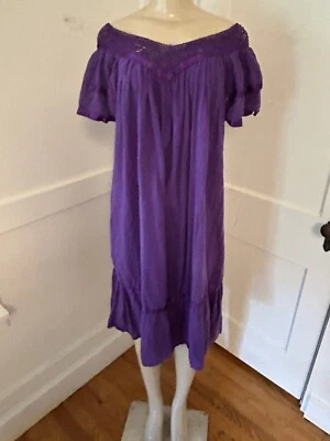 Vestido maxi filelênico de gaze roxa vintage renda de crochê OS 100% algodão P/M - Imagem 1 de 4