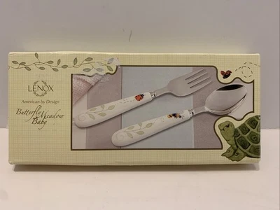 Juego de cuchara y tenedor para bebé Lenox Butterfly Meadow. Caja abierta nueva. Foto 1 de 4