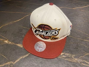 CLEVELAND CAVALIERS NBA Mitchell & Ness Snapback Hat - Rare - Cream - Picture 1 of 3