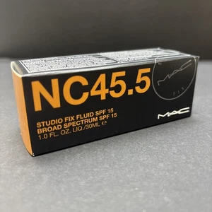 Base MAC Cosmetics Studio Fix Fluid Amplio Espectro FPS 15 NC45.5 - Imagen 1 de 7