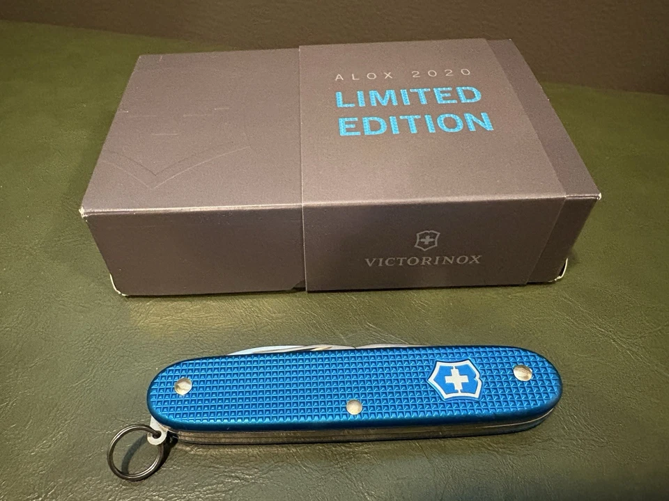 Victorinox - Aqua Blue 2020 edición limitada Pioneer - NUEVO, EN CAJA Foto 1 de 4