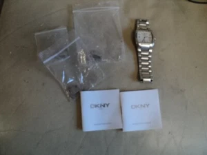 Large Face DKNY Gents Watch NY-1107 Quartz Watch With Date Working Links & Paper - Picture 1 of 9