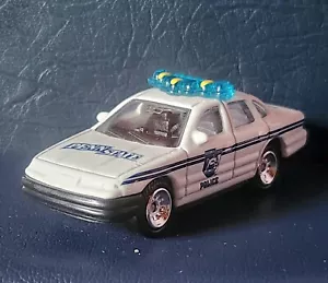 Golden Wheels Diecast 1998 Ford Crown Victoria (Penn State Police) - LOOSE - Picture 1 of 20