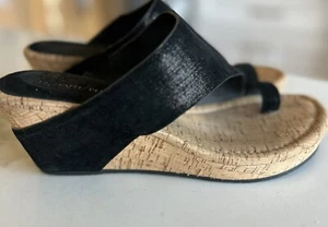 Donald Pliner Women's Gyer Metallic Wedge Sandal Black - Picture 1 of 6