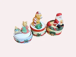 3 cajas de anillos de baratija de Navidad Enesco con tapas estatuillas de oso y ratones de Papá Noel - Imagen 1 de 7