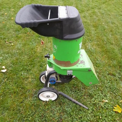 Viking KE 3230 Alles Häcksler 220/230V │ Garten Sträucher Büsche Bäume Terrasse - Bild 1 von 4