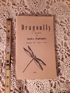 Vintage 1975 Dragonfly Haiku Poetry Highlights - Imagen 1 de 5