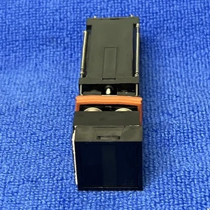 SAFRAN ELECTRONICS ~ 351-27872-109 ~ LIGHT INDICATOR - Picture 1 of 3
