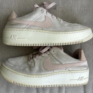 Nike Air AF-1 AR5339-201 scarpe da ginnastica in camoscio rosa bambino taglia 9 particelle basse - Foto 1 di 13