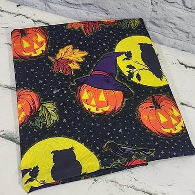 Tela con estampado de Halloween lunas de calabaza 44" por 1 yarda defecto menos recorte Foto 1 de 4