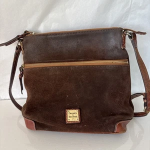 Bandolera de gamuza Dooney & Bourke 1975 vintage para restauración de proyectos - Imagen 1 de 13