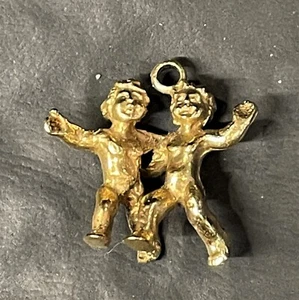 DE COLECCIÓN ORO AMARILLO MACIZO 18K ZODIACO/ZODIALÓGICO GÉMINIS COLGANTE ENCANTO - 7 gramos - Imagen 1 de 4
