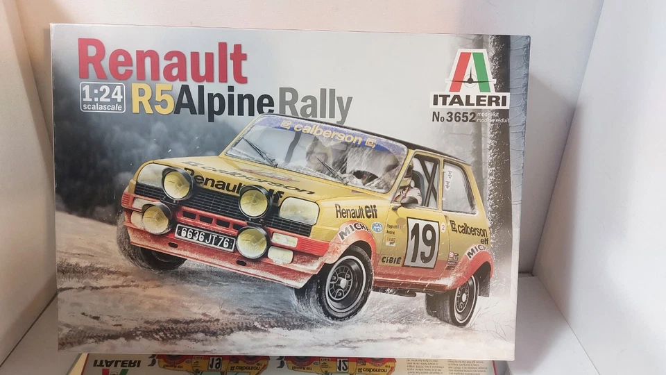 Kit modellino Italeri Renault R5 Alpine Rally 1:24 in scatola - Immagine 1 di 2